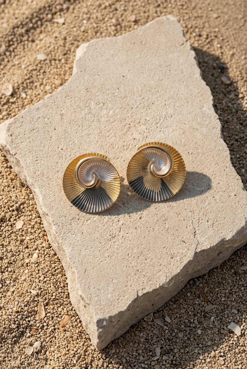 Nautilus Shell Studs — Noir Pearl